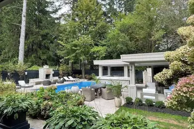 Image de Upscale 4br Home | Heated Pool & Outdoor Lounge!