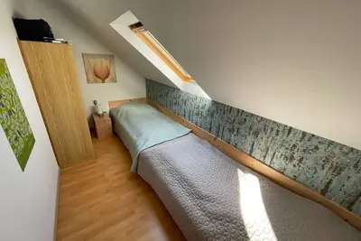 Image de Haus-Altendeich apartment no. 1 with view to the dike. 80 meters to the North Sea.