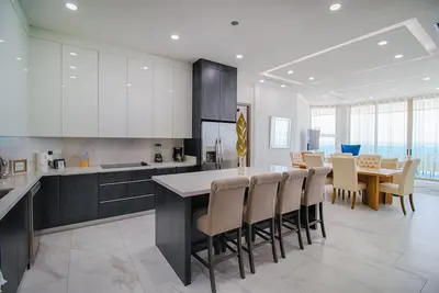 Image de Esmeralda Beach Resort 3 Bedrooms Condo C 1101