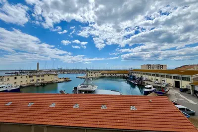 Image de Appartement T2 à Sète - Parking - Climatisation