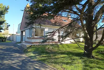 Image de Gîte labellisé chez \"Mamoune\" est situé juste à côté de la plage par le sentier