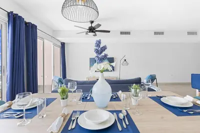 Image de Sunset Shores Escape at Rainbow Beach Club