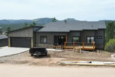 Image de Incredible Views from Multi-Level Deck, Paved Roads, Hot Tub, Spacious Home!