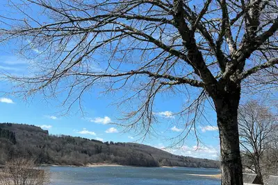 Image de Appartement \" B \" pour 5 personnes à 200 m du lac de la Raviège
