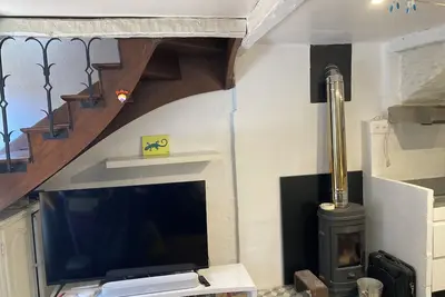 Maison de village au calme proche rivière et randonnées