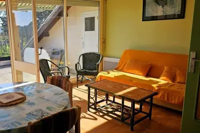 Appartement avec belle vue sur un parc arboré et une grande terrasse