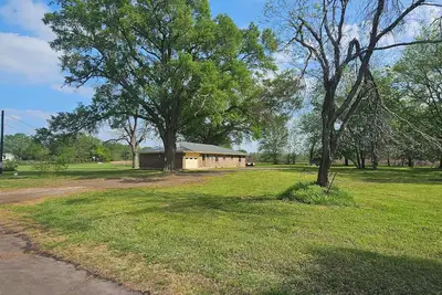 Image de Charming 2-bedroom farmhouse with Ac, WiFi in tranquil Canton