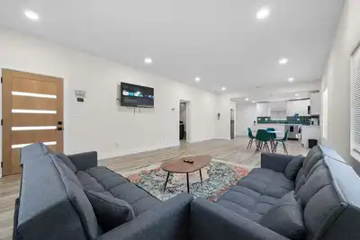 Spacious Escondido Retreat