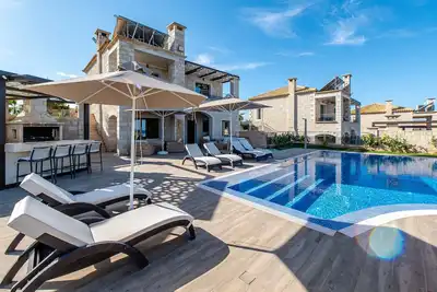Bliss Villa 1 with private swimming pool