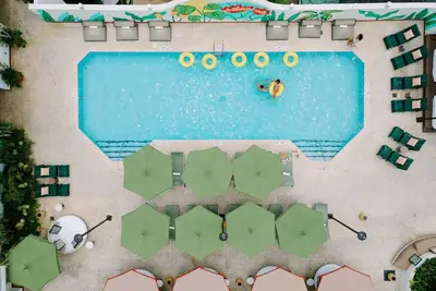 Image de Two Spacious Family Ready Rooms w/ Private Balcony | Rooftop Pool Access