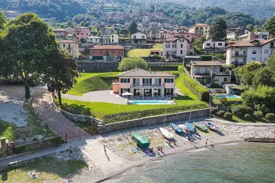 Image de Nouvelle villa magnifique avec piscine et accès à la plage! - Villa Angelina