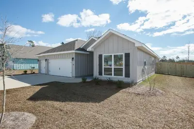 Image de 4 Br/3ba (2k, Q, 2t) New Construction. Pet friendly