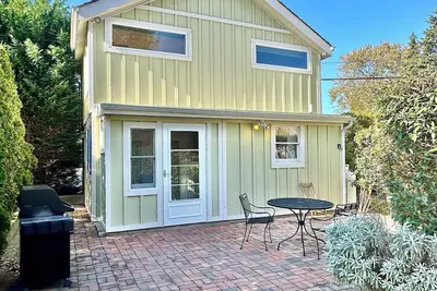 Image de Hidden gem! Southampton beach cottage