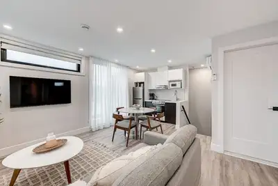 Image de 2br Loft with private terrace- Plaza St-Hubert