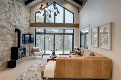 Image de Le Geant-Verbier 4bdr condo Tremblant Free parking