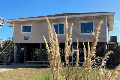 Image de Charming 3-bedroom Oceanfront cottage with WiFi and Ac in Topsail Beach