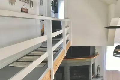 Image de BeachCottageJaccuzzi  2Bdr, LakeView, Fireplaces, WiFi/Ac, Terrasse, Bbq, Parking