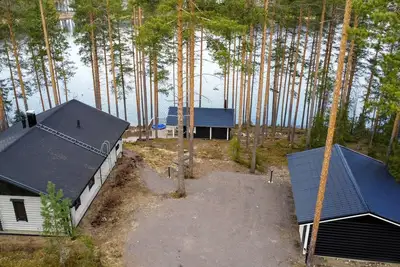 Image de Villa Norppa  rantasauna ja kylpypalju Punkaharjulla. Upea maisema Saimaalle.