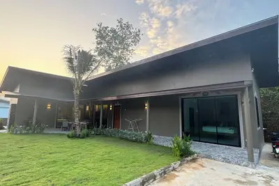 Beautiful villa in European standard Quiet location between Naiyang&Naitong