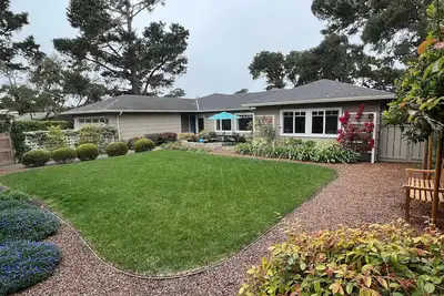 Image de 3-bedroom house in welcoming Del Monte Forest with WiFi