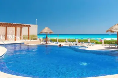 Image de Villas Marlin 516-Ocean view condo with balcony hotel zone Cancun
