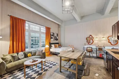 Image de 1br, Central, Gym, Game Room, Rooftop | Velvet Apt