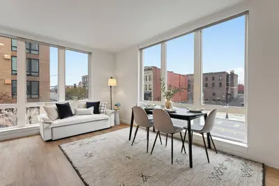 Image de Modern 2bd Escape - Walkable to Downtown & More!