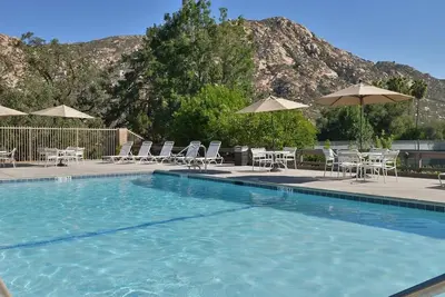 Image de Perfect Getaway! Two Comfortable Units, Onsite Pool & Game Room, Free Parking