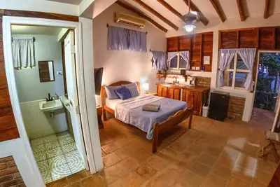 Image de Romantic Beachfront Casita w/ Pool - Ac - Sleeps 4