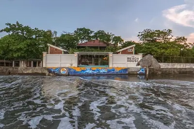 Image de Beachfront 1-of-a-kind house w/Ac, Pool, Wifi, Atv