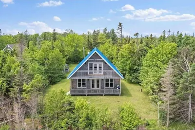Image de Castle Black A charming ocean view 3-bedroom cottage in Kildare Pei