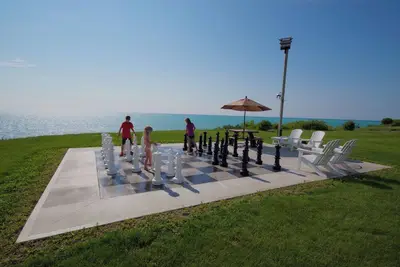 Image de Discover the ultimate lakeside escape at Dundrillin