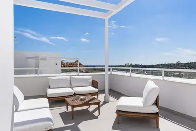 Image de Penthouse Feliz | with nearby Golf in Estepona