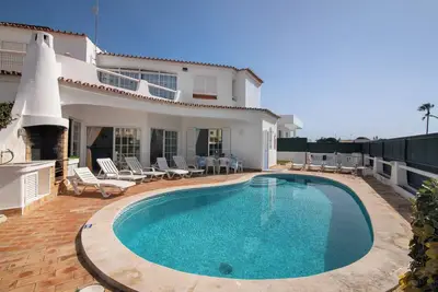 Image de Villa 'Rebelo' avec piscine privée, jardin privé et Wi-Fi