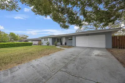 Image de Charming 2-bedroom house with WiFi, Ac and 2 car garage in delightful Clearwater