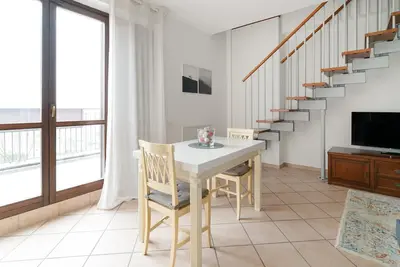 Spacious Apartment 600mt from Metro M3 Comasina