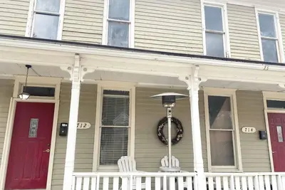 Image de Centrally Located near MarkTwain Caves, Downtown, Nature Trails, Winery 5mins