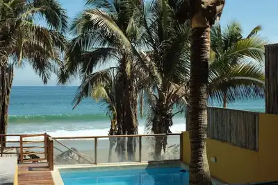 Image de Spacious 6-bedroom oceanfront house in amazing Vichayito with Ac, WiFi