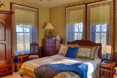 Image de The Windmill Suite at Pella Mansion