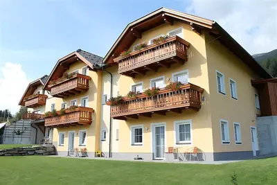 Image de Appartement juste א cפtי du tיlיphיrique