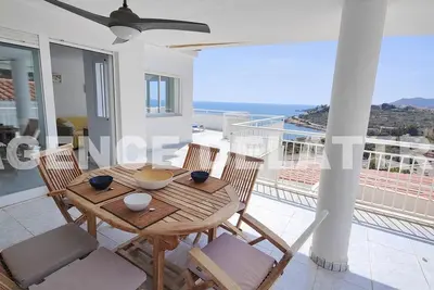 Image de Appartement très lumineux avec vue sur la mer, climatisation.