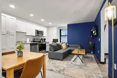 Image de CozySuites Stunning 1br in Downtown Pitts #3