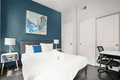 Image de CozySuites Stunning 1br in Downtown Pitts #17