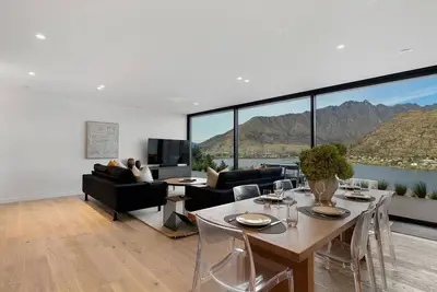 Image de The Bunker Charlie A | Bbq | Spa | Mountain Views