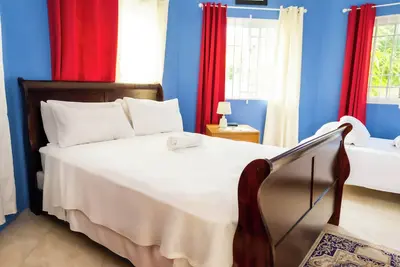 Image de Island Vibes: Relaxing 1-Bedroom Suite in Vibrant Montego Bay