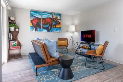 Modern Design, Downtown Furnished Units