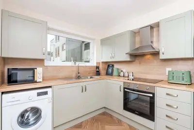 Image de 1 Bed-Ground Floor-Free Parking