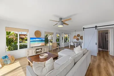 Image de Oceanview Retreat in Puamana – Steps from the Beach & Surf