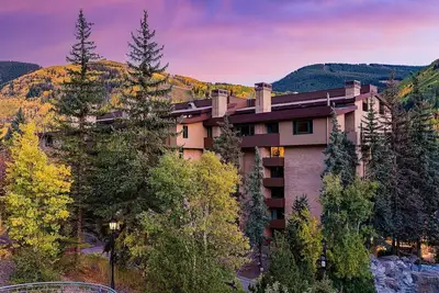 Image de Convenient 1br at the Covered Bridge in Vail Village - shops, dining all nearby!