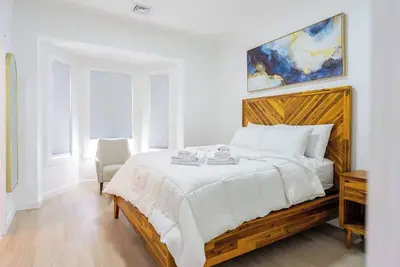 Luxury 2 Bed 2 Bath East Boston